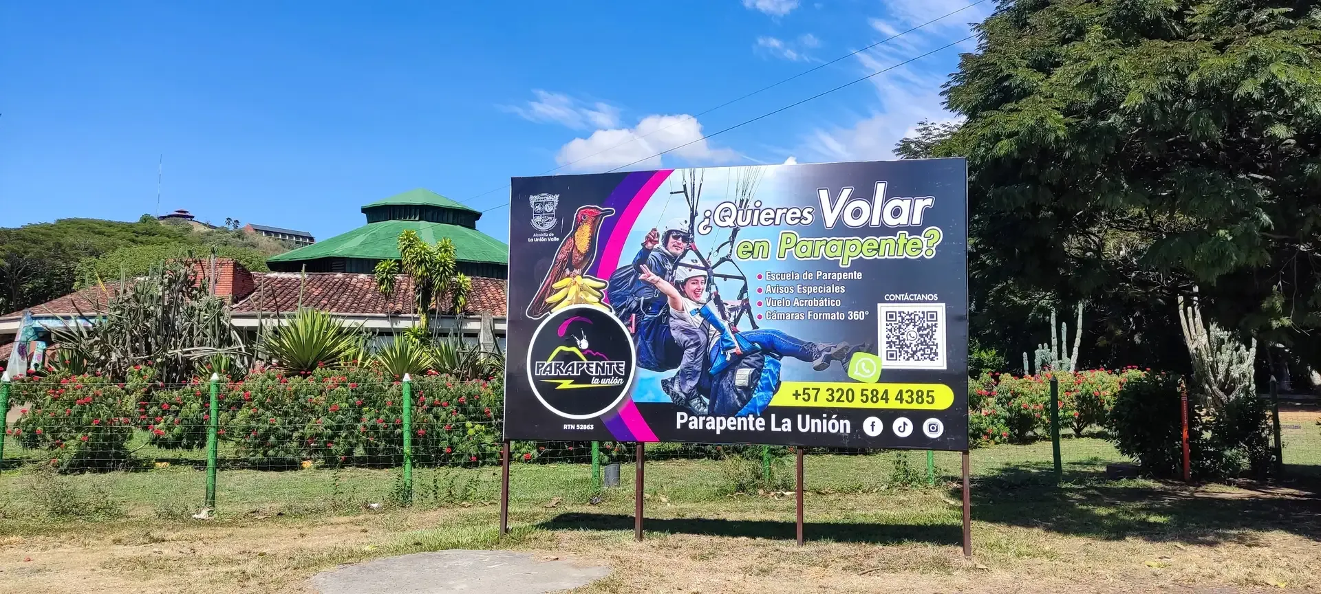 Vallas